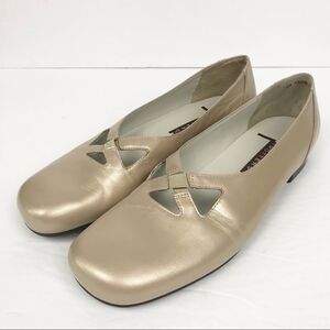 Trotters Women’s Criss Cross Leather Shoes Size 8 M